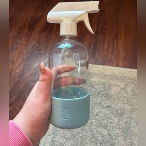 Grove Collaborative Glass Spray Bottle Aqua Silicone Sleeve  Blue
